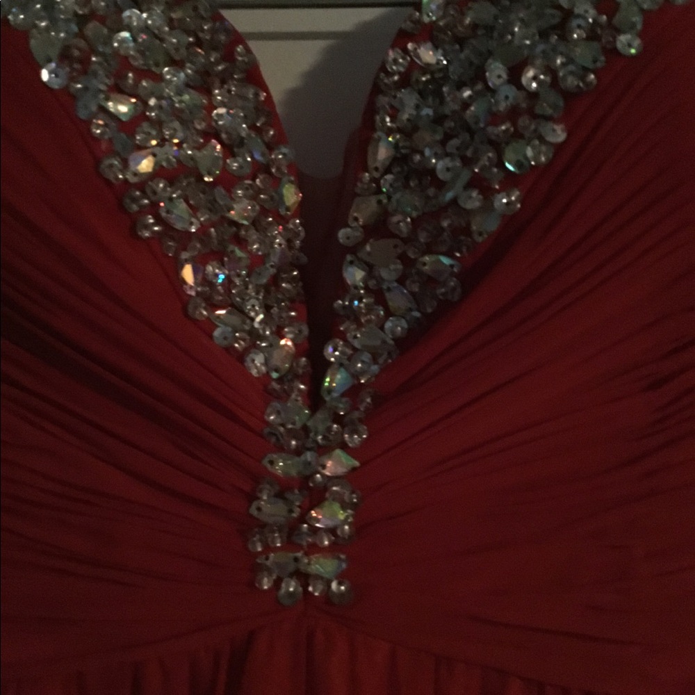 Gown - Picture 3 of 5
